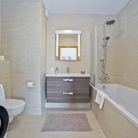 Grand - Bastion Walowa غدانسك